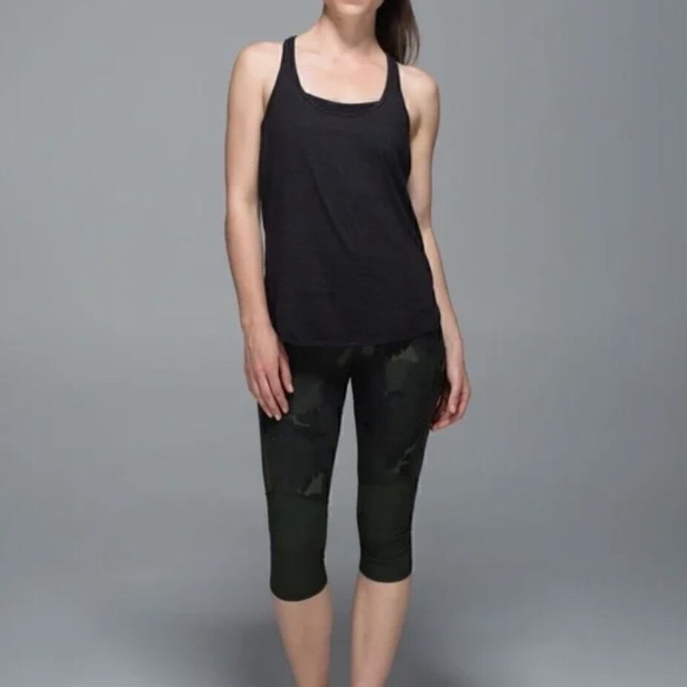 Lululemon Athletica Size 4 Camouflage Training Tough Mesh Cropped Leggings